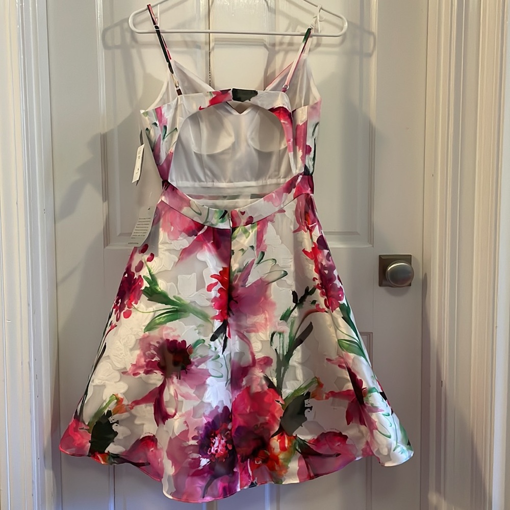 Nordstrom brand new floral dress - Picture 2 of 3